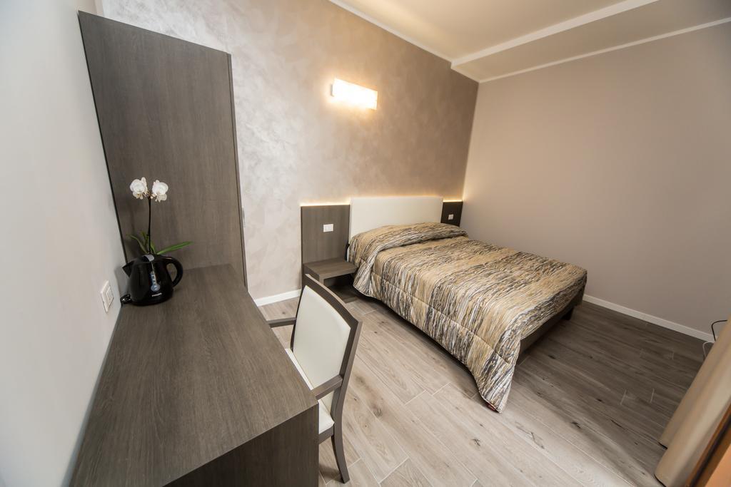B&B Corte Sul Naviglio Cin I T 0 1 5 0 7 0 C 1 3 X U I L Q C V Cernusco Sul Naviglio Room photo